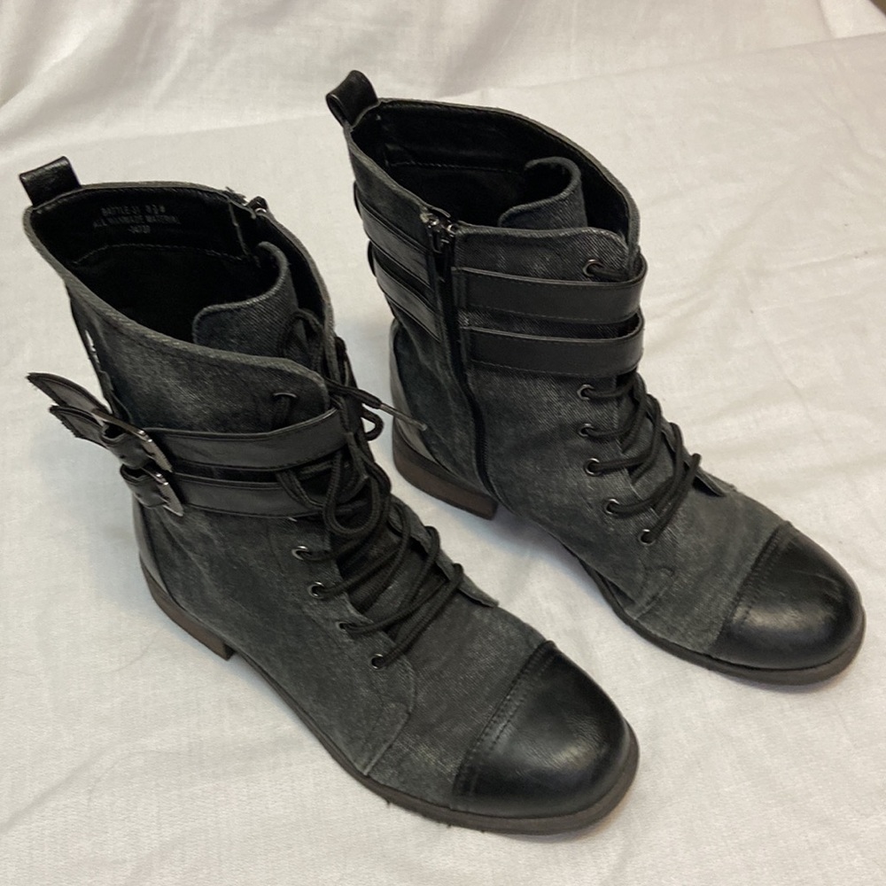 Women’s Black Canvas Denim Zippered Battle-31 Booties Size 8 1/2